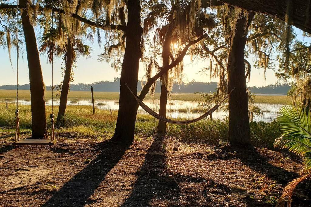 Secluded Tiny House By The Marsh With Hunting Island Beach Pass Frogmore Экстерьер фото